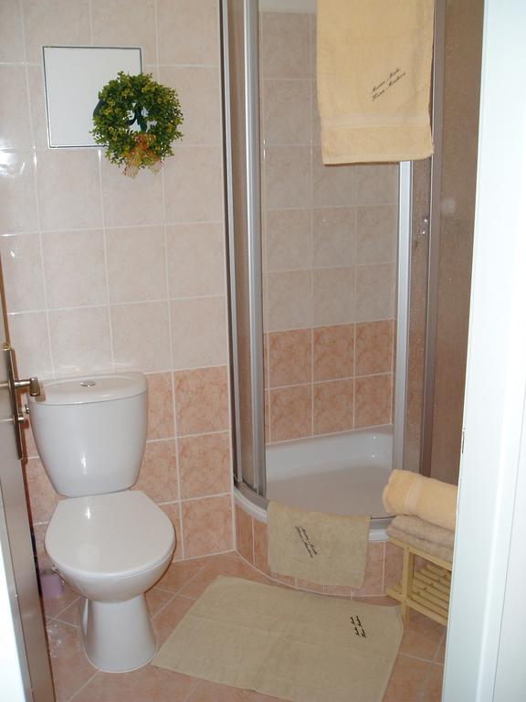 Apartments Rokytka 112 A 208 Рокитнице над Ийзероу Стая снимка